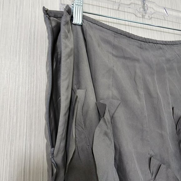 Garnet Hill 100% silk gray ruffle detailed skirt Woman's size 14 - Picture 6 of 8